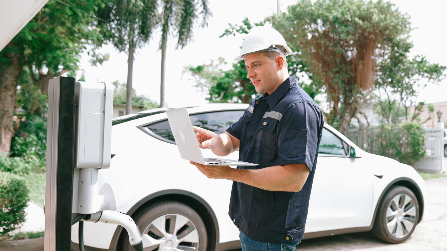 Veilig werken met elektrische auto's